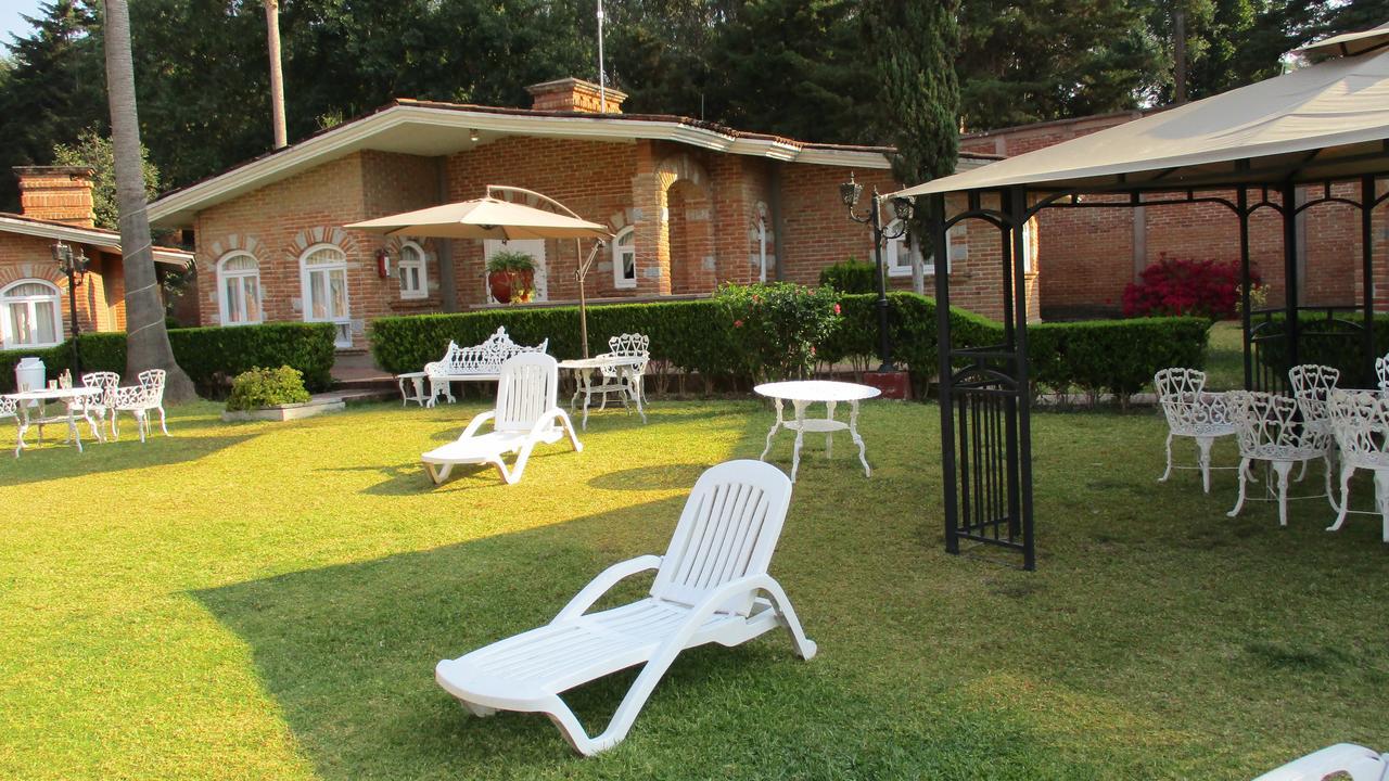 Hotel Villa Monarca Inn Ситакуаро Экстерьер фото