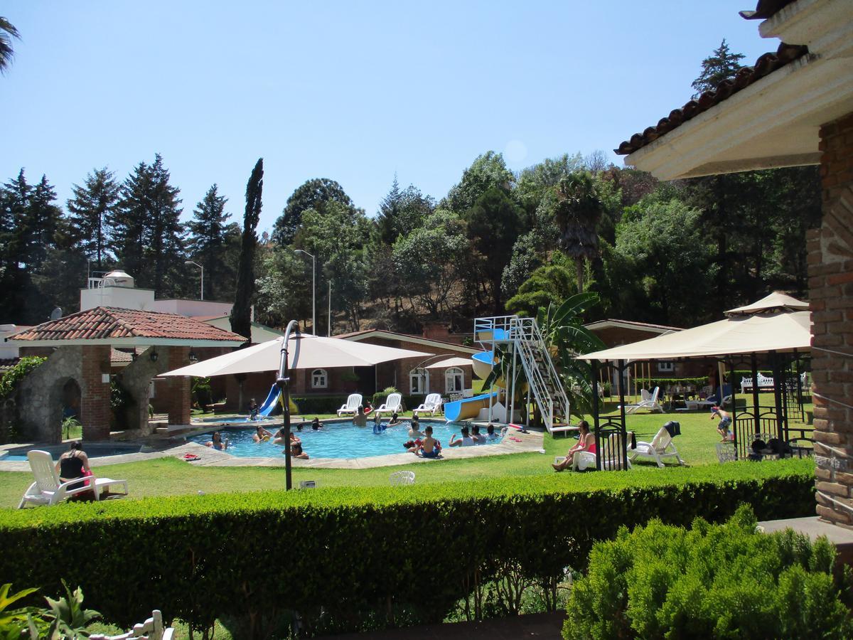 Hotel Villa Monarca Inn Ситакуаро Экстерьер фото