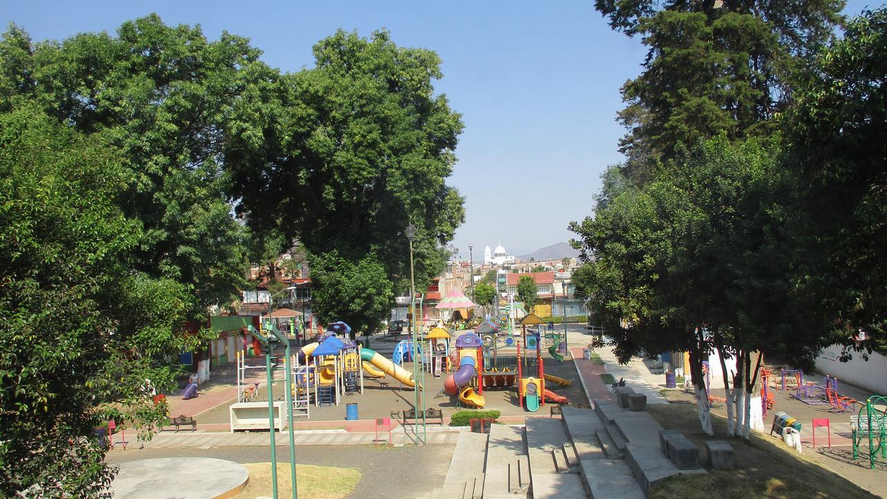 Hotel Villa Monarca Inn Ситакуаро Экстерьер фото