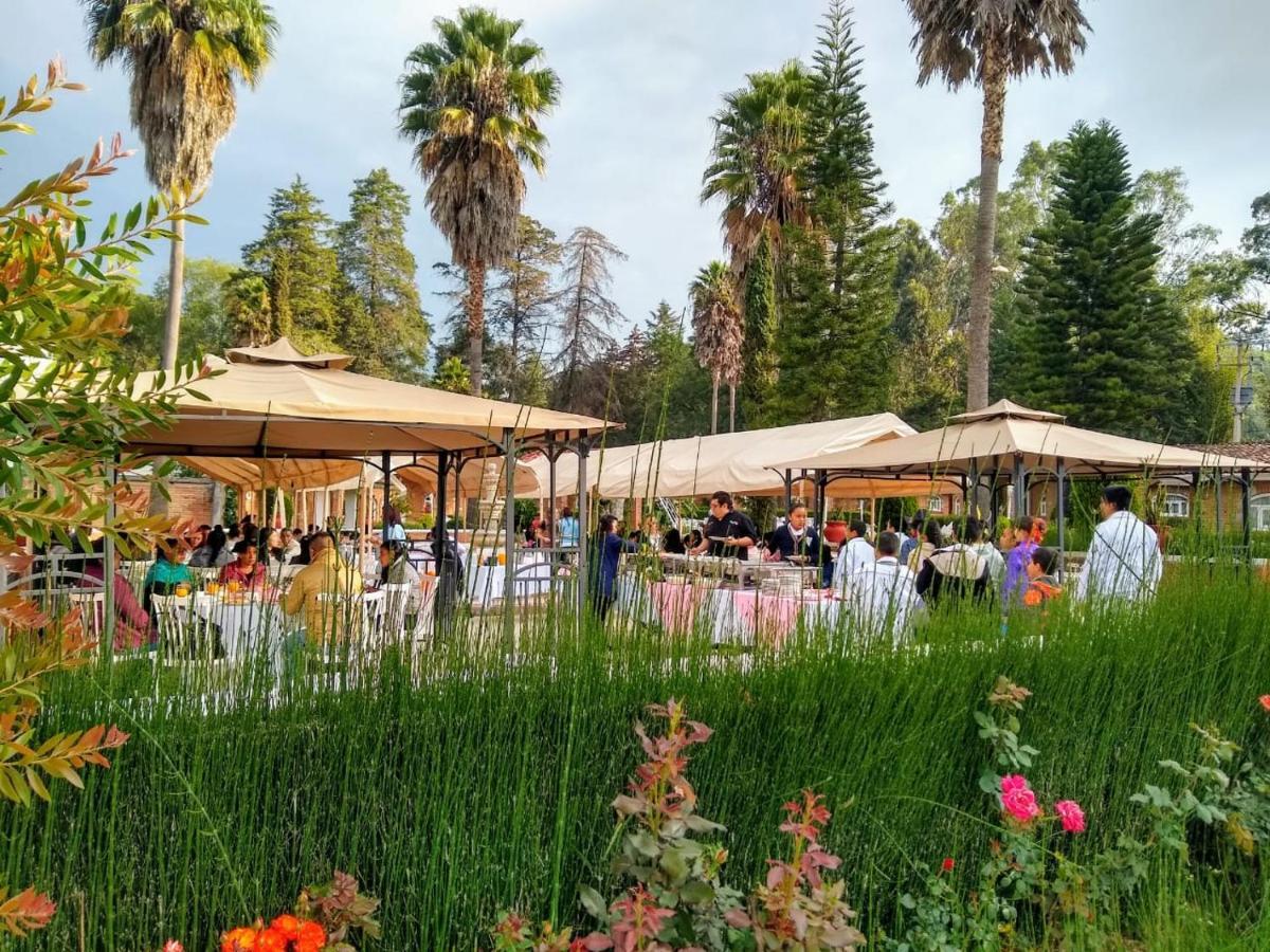 Hotel Villa Monarca Inn Ситакуаро Экстерьер фото